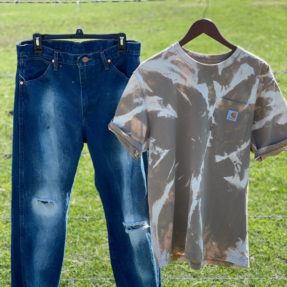 Bleached Carhartt T-shirt - Picture 2 of 2